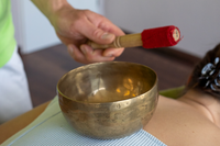Heilpraktiker Philipp Martin, Behandlung, Wellness-Massage, meditative Klänge